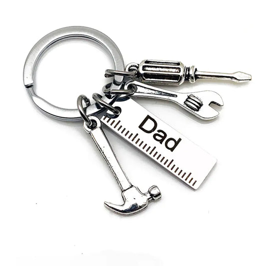 PapaGear™ – DIY Keychain for Handy Dads